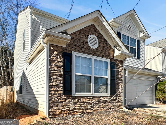 Photo - 4045 Springvale Way