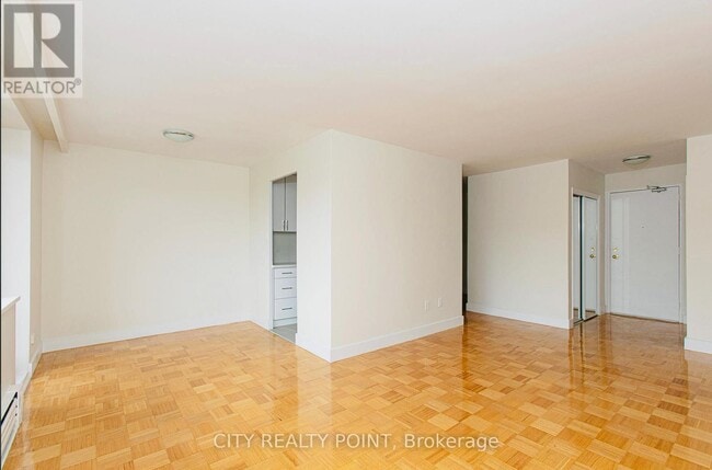 Photo - 2 Grandstand Pl Unité 203