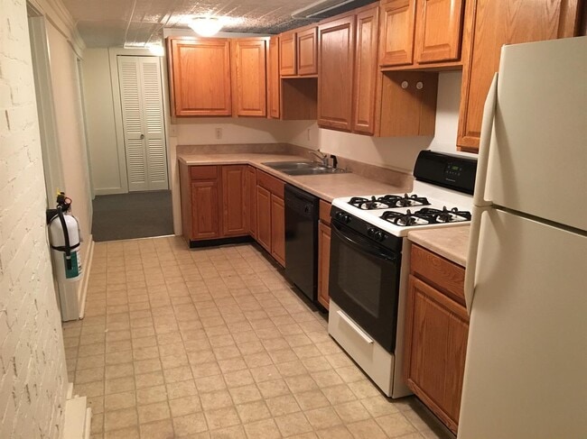 Photo - 109 Dewitt Pl