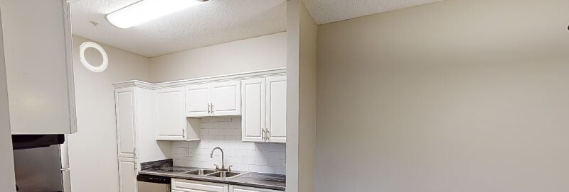 Photo - 12th and James Luxury Apartments