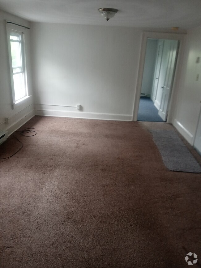 Building Photo - 166 Divinity St Unit 2 Rental