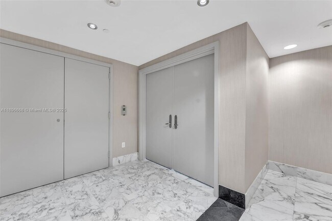 Photo - 1331 Brickell Bay Dr Unit 502