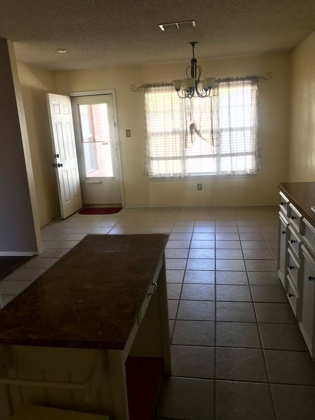 Photo - Fantastic 3/2/2 located in South Lubbock! Preleasing for JULY 1st!!