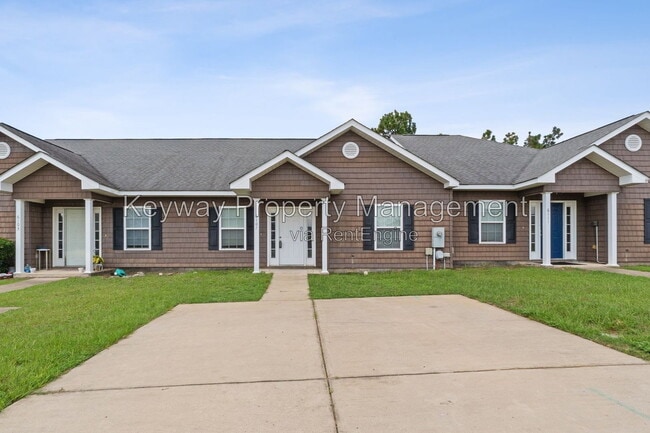 Building Photo - 6107 Village W Ln
