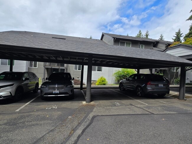 Covered parking - 12717 NE 116th St Unit D202