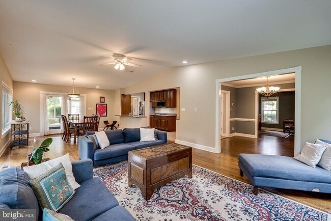 1816 Midlothian Ct
