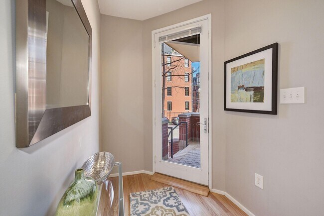 Photo - 1662 N Quinn St