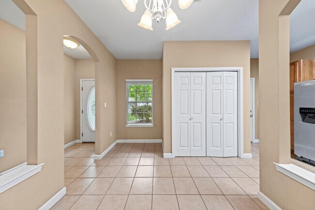 23 Trevor Dr