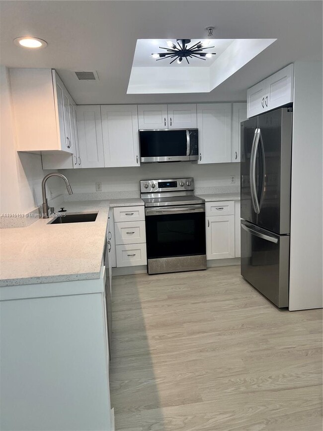 Photo - 2021 SE 10th Ave Unit 211