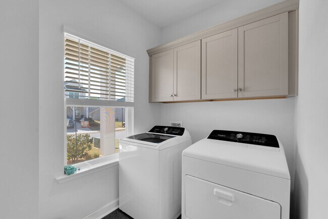 Photo - Beautiful Fully Furnished.