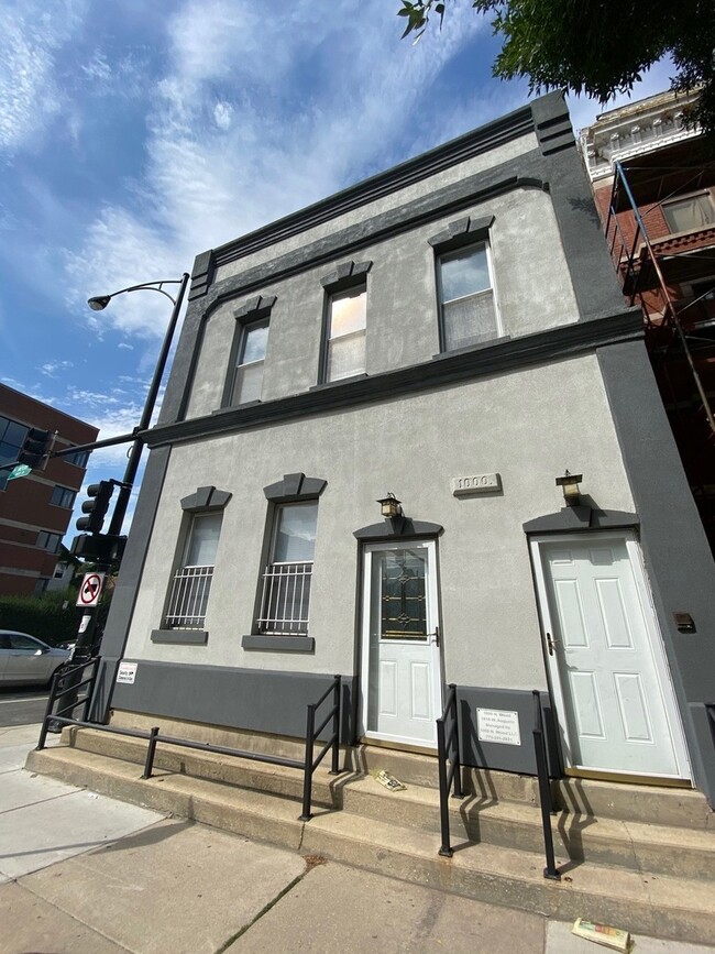 Photo - 1000 N Wood St Apartamento Unidad 2