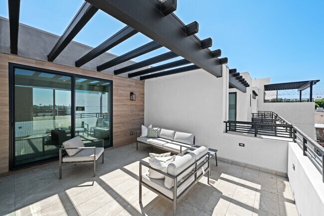 Photo - Stunning brand-new 3 Bedroom 4 Bathroom townhouse with private garage and rooftop balcony!