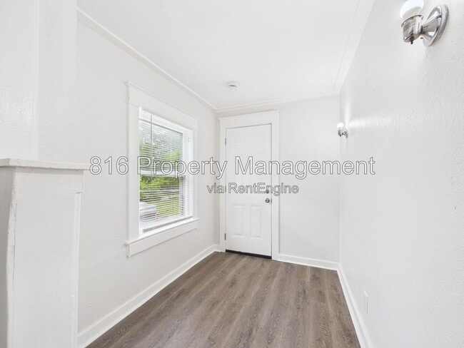 Photo - 6921 Prospect Ave Unit B