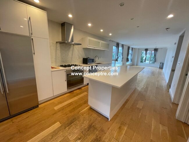 Building Photo - 39 Thornton St Unit 39