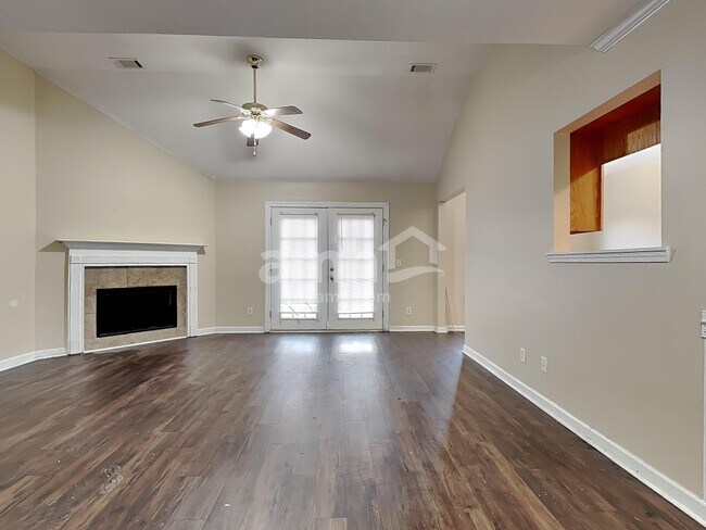 Photo - 109 W Tahoe Dr