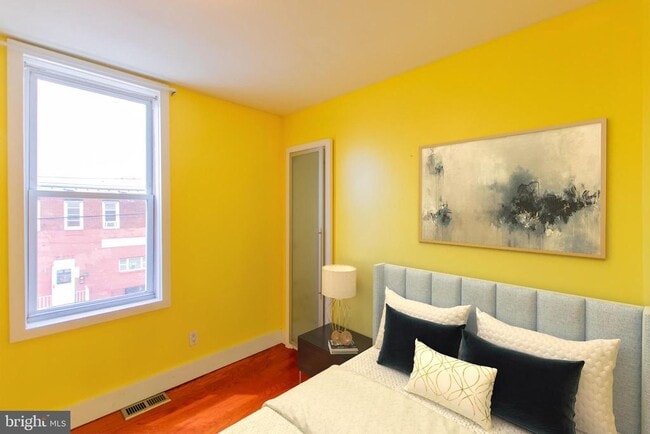 Photo - 152 Tree St