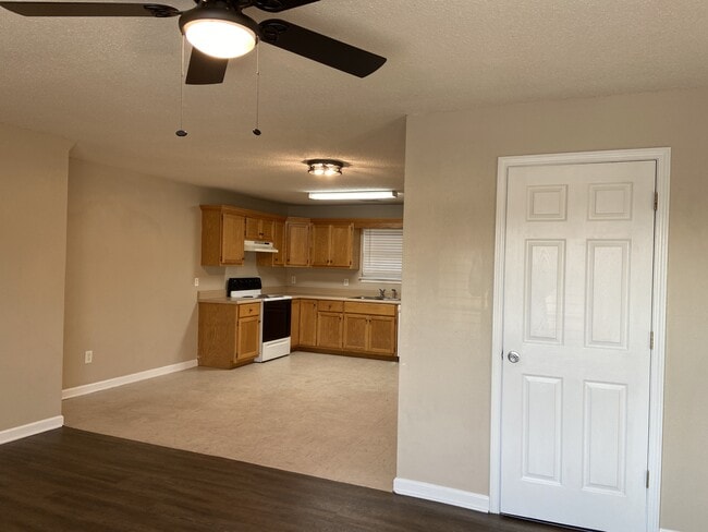 Photo - 2-102 Creek Side Dr Unit 2