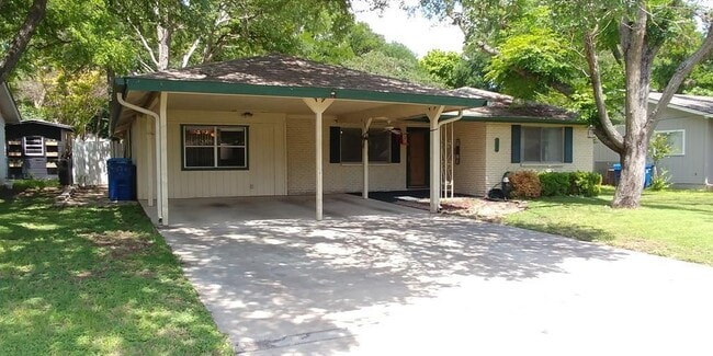 Building Photo - 1108 Donna Kay Dr Rental