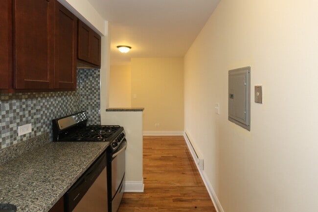 Photo - 567 W Arlington Pl Unit E04P