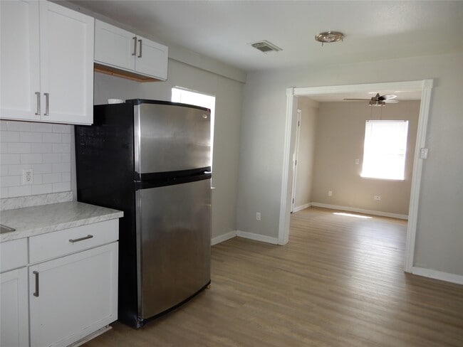 Photo - 3804 Lelia St