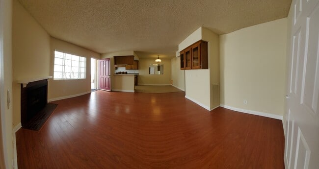 Building Photo - 409 W Dryden St Rental