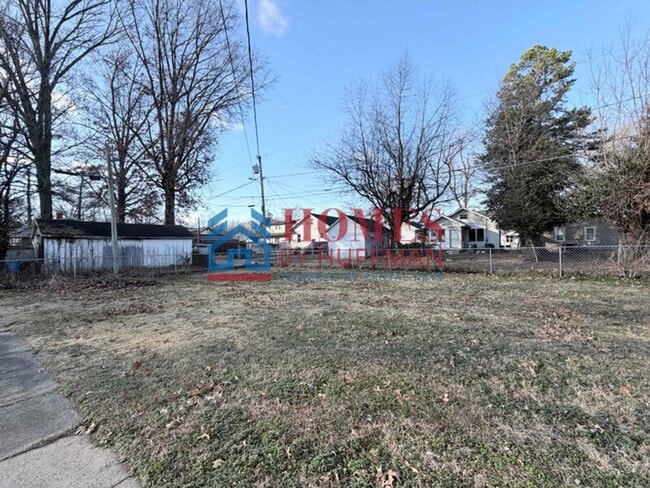 Photo - Three Bedroom House | Large Backyard