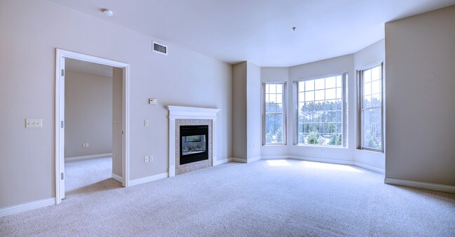 Unfurnished Living Room