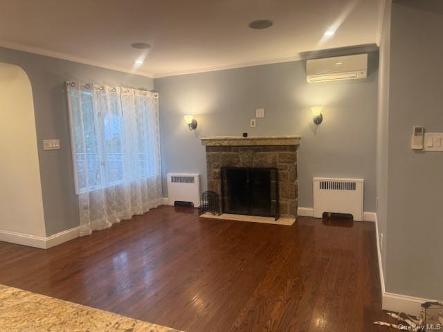 Photo - 302 Oakford St