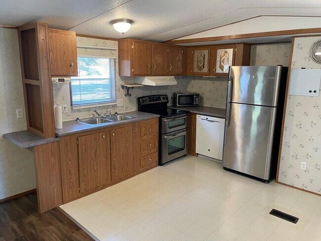 Photo - 51 Carroll Cir