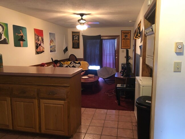 279 Oak St Unit 279Oak#3