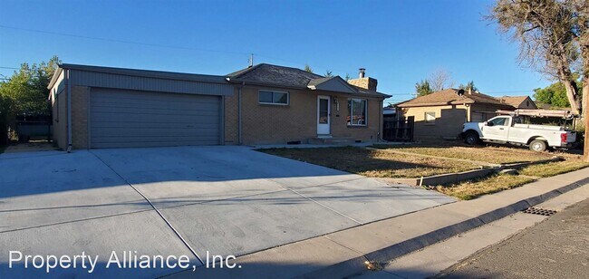 4 br, 2 bath House - 1140 W. 70th Place - 4 br, 2 bath House - 1140 W. 70th Place
