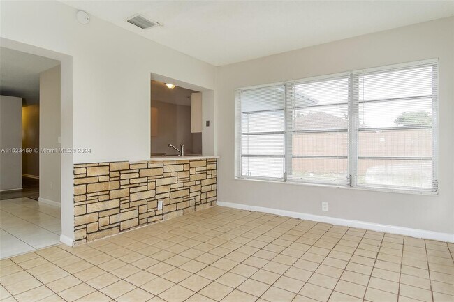 Photo - 1520 NW 55th Ave