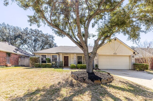 Photo - 4826 Meadowglen Dr