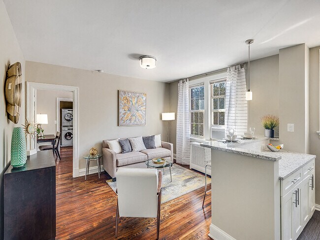 Sala de estar y comedor de un dormitorio (preparado) - The August