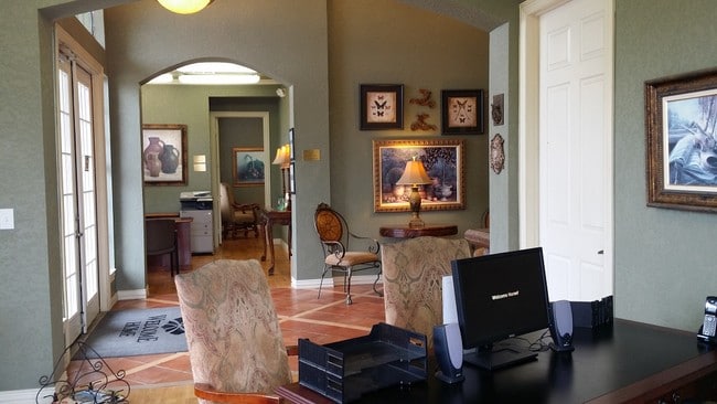 Leasing Office
