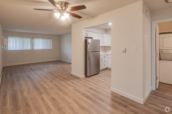 1HAB, 1BA - 625 ft² - Village West Apartments