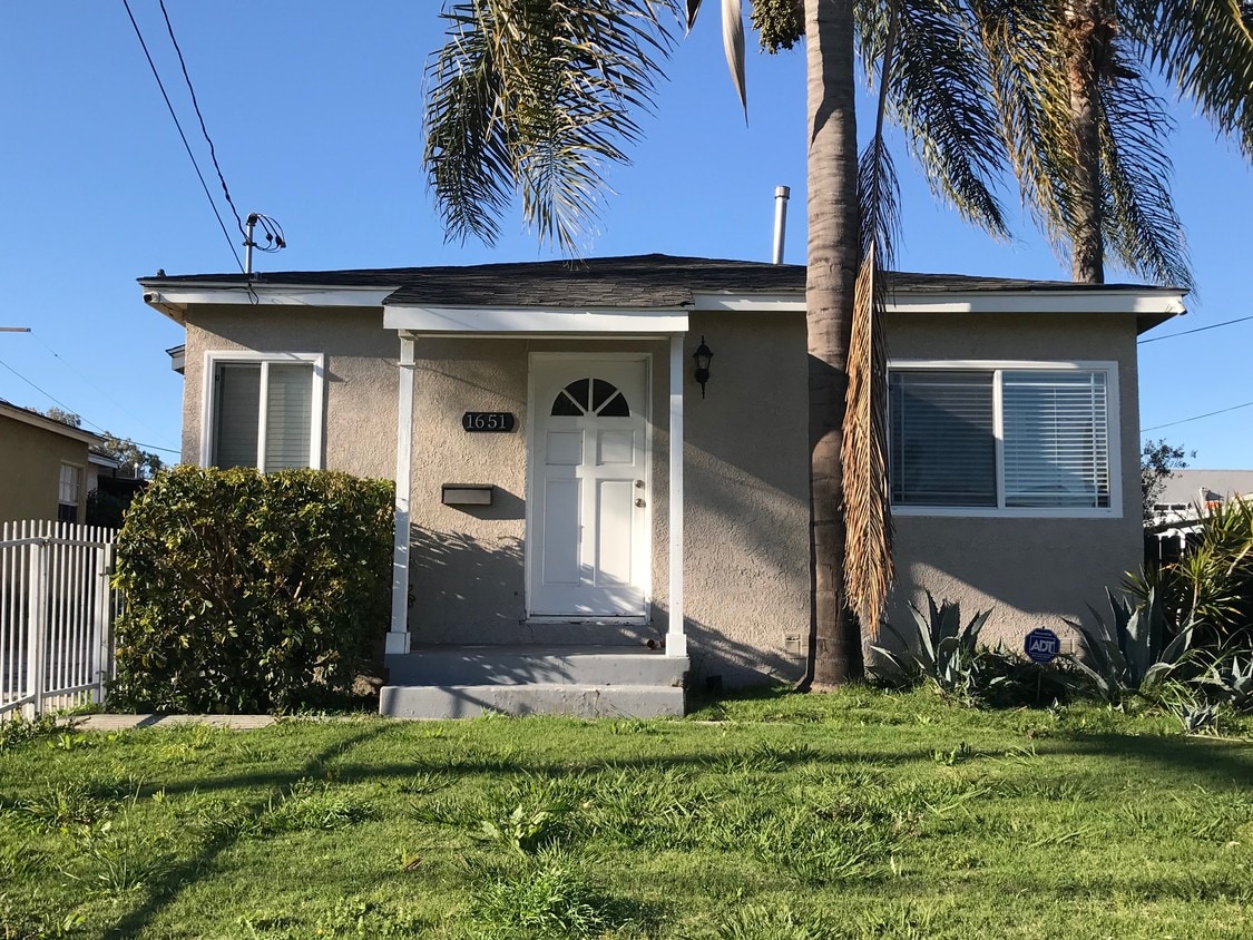 Photo - 1651 W 204th St (Torrance, CA)