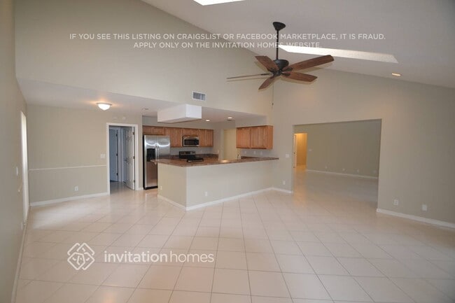 838 Ivy Dr