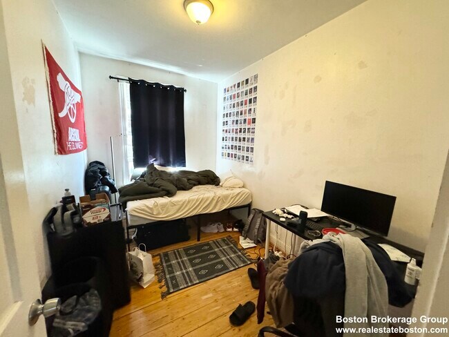 37 Hillside St Unit 1