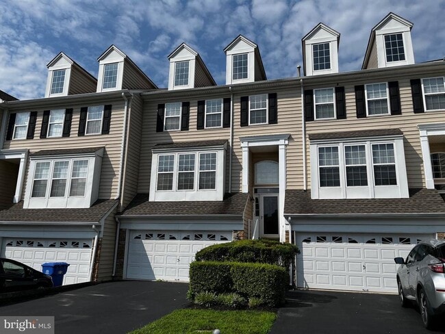 Building Photo - 244 S Azalea Ct