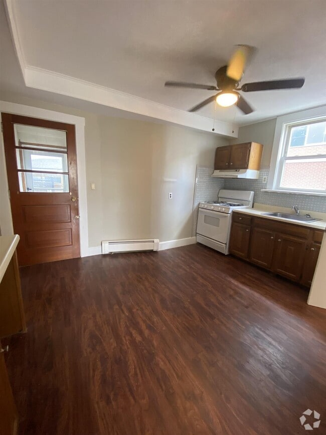 Building Photo - 35 Church St Unit 1 Rental