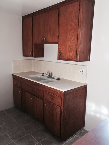 Photo - 8343 Amigo Ave