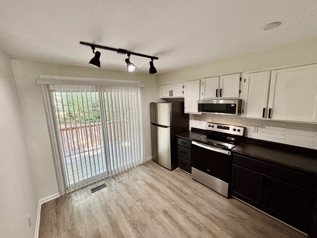 Photo - 347 Latham Oaks Ave Unit 343C W Oak Avenue