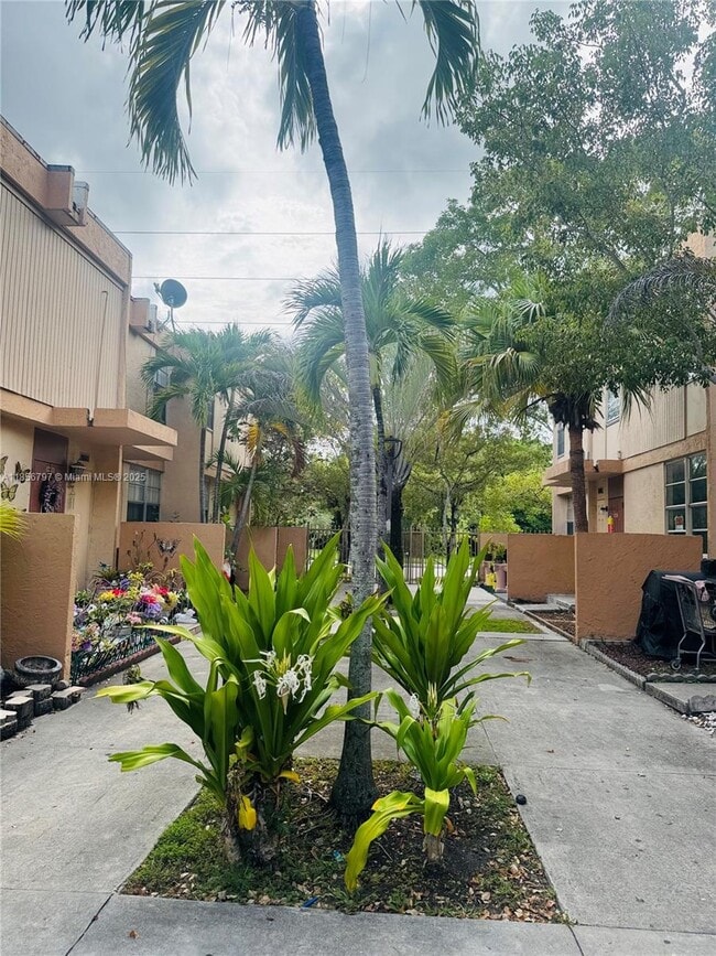 Photo - 6155 SW 69th St Unit 9
