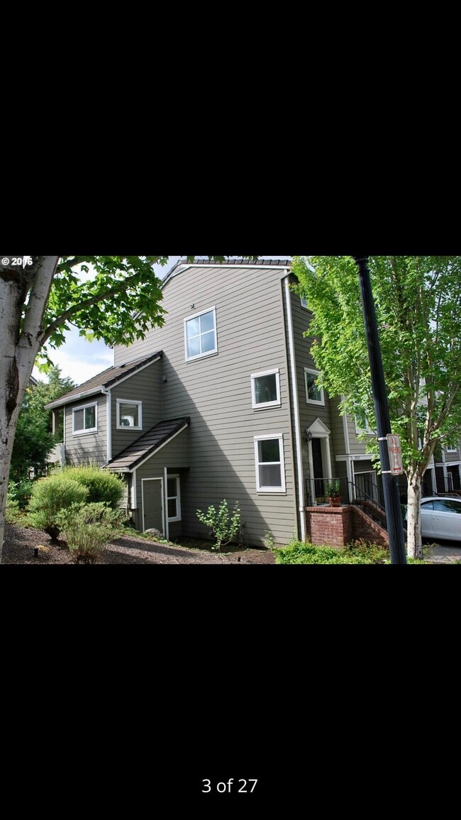 Building Photo - 10245 NW Wilshire Ln