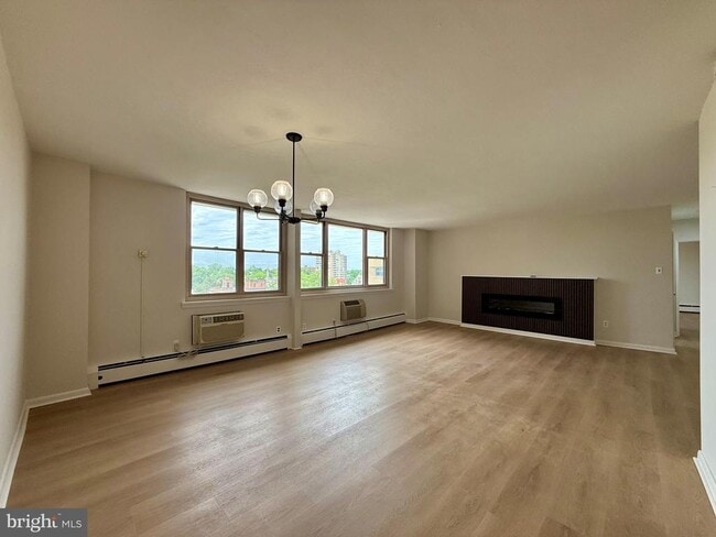Photo - 1301 N Harrison St Unidad 1108
