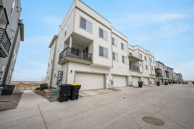 Photo - 16582 Shoshone Pl