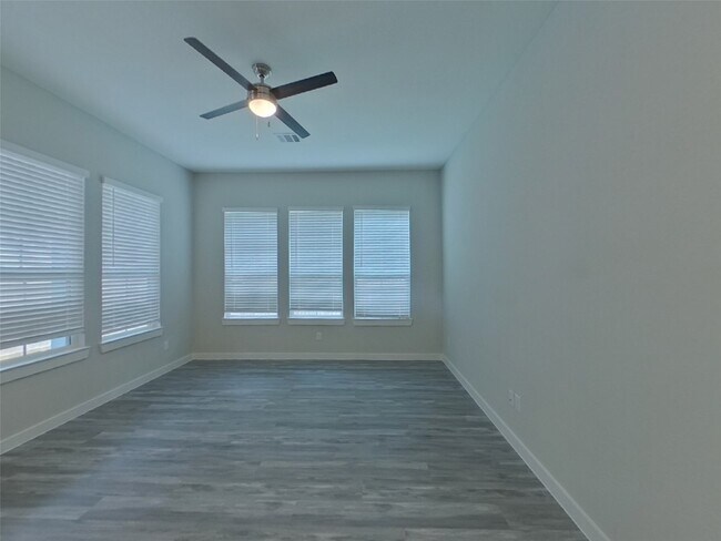 Photo - 22804 Frassino Pl