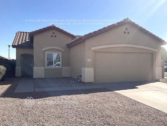 Building Photo - 10429 E Abilene Ave