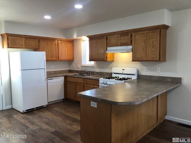 Photo - 205 E A St